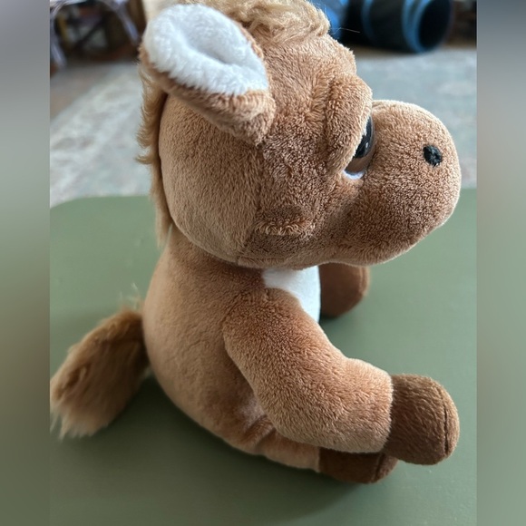 The Petting Zoo Plush Bright Eyes Pony Horse - Picture 2 of 4